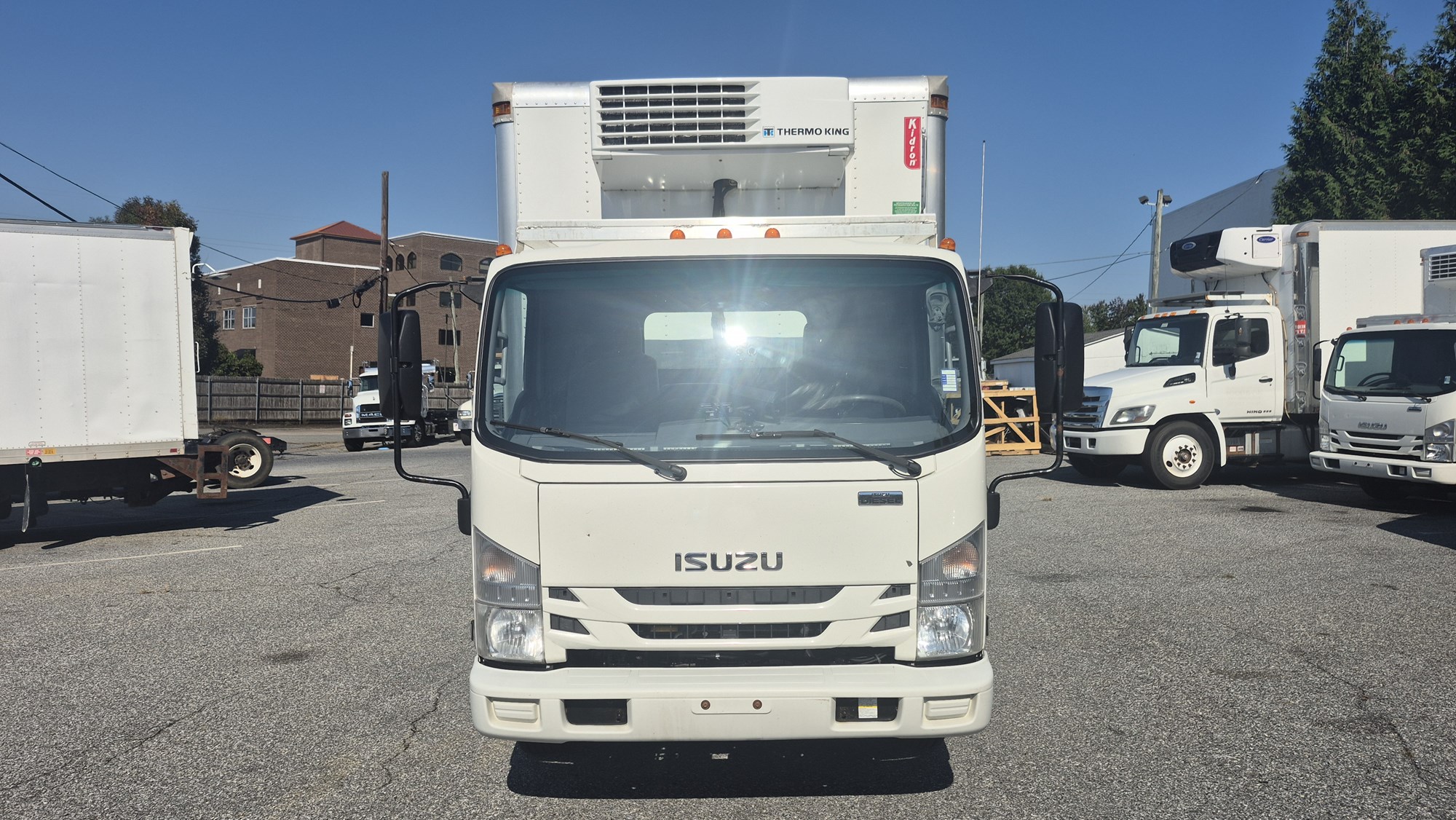 2022 ISUZU NPR 2022 ISUZU NPR - image 2 of 6
