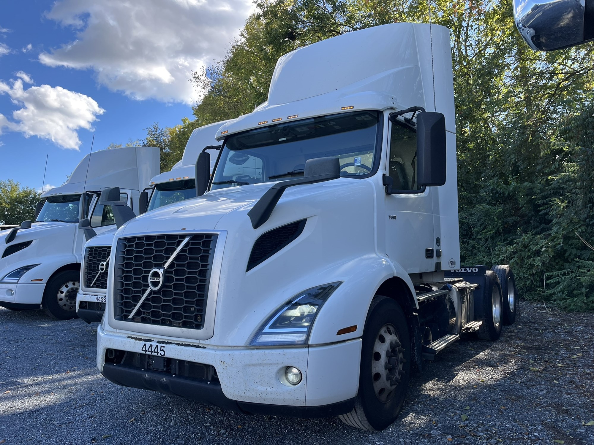 2021 VOLVO VNR 1163190-01 2021 VOLVO VNR 1163190-01